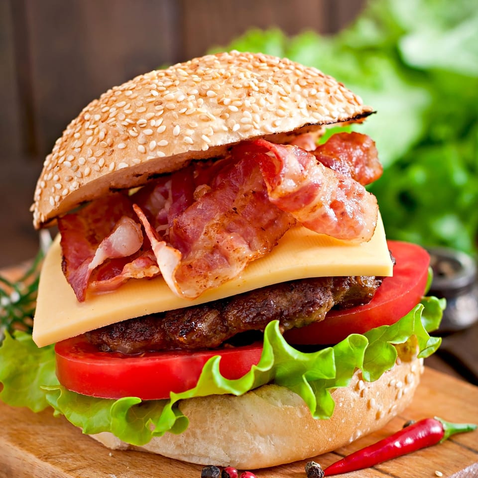 Bacon Burger: A Juicy, Savory Delight
