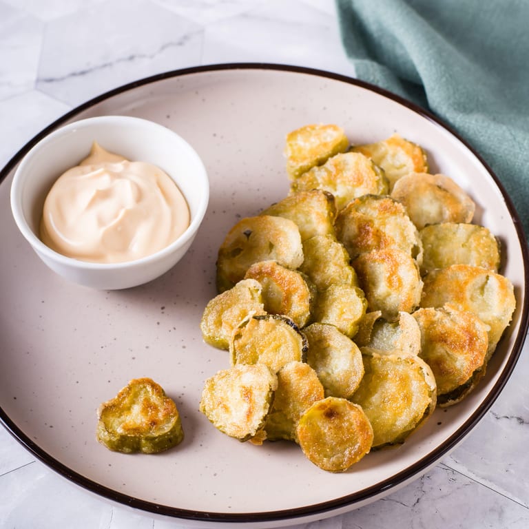 Crunchy Fried Pickles: A Tasty Appetizer Option